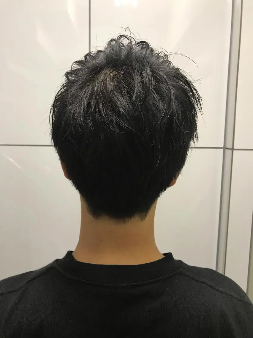 ショート 岡崎 海人のヘアスタイル