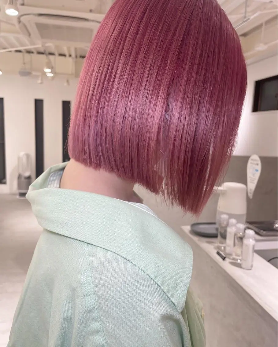 ショート カラー ヘアカラー トリートメント ito. ブリーチ/髪質改善のヘアスタイル