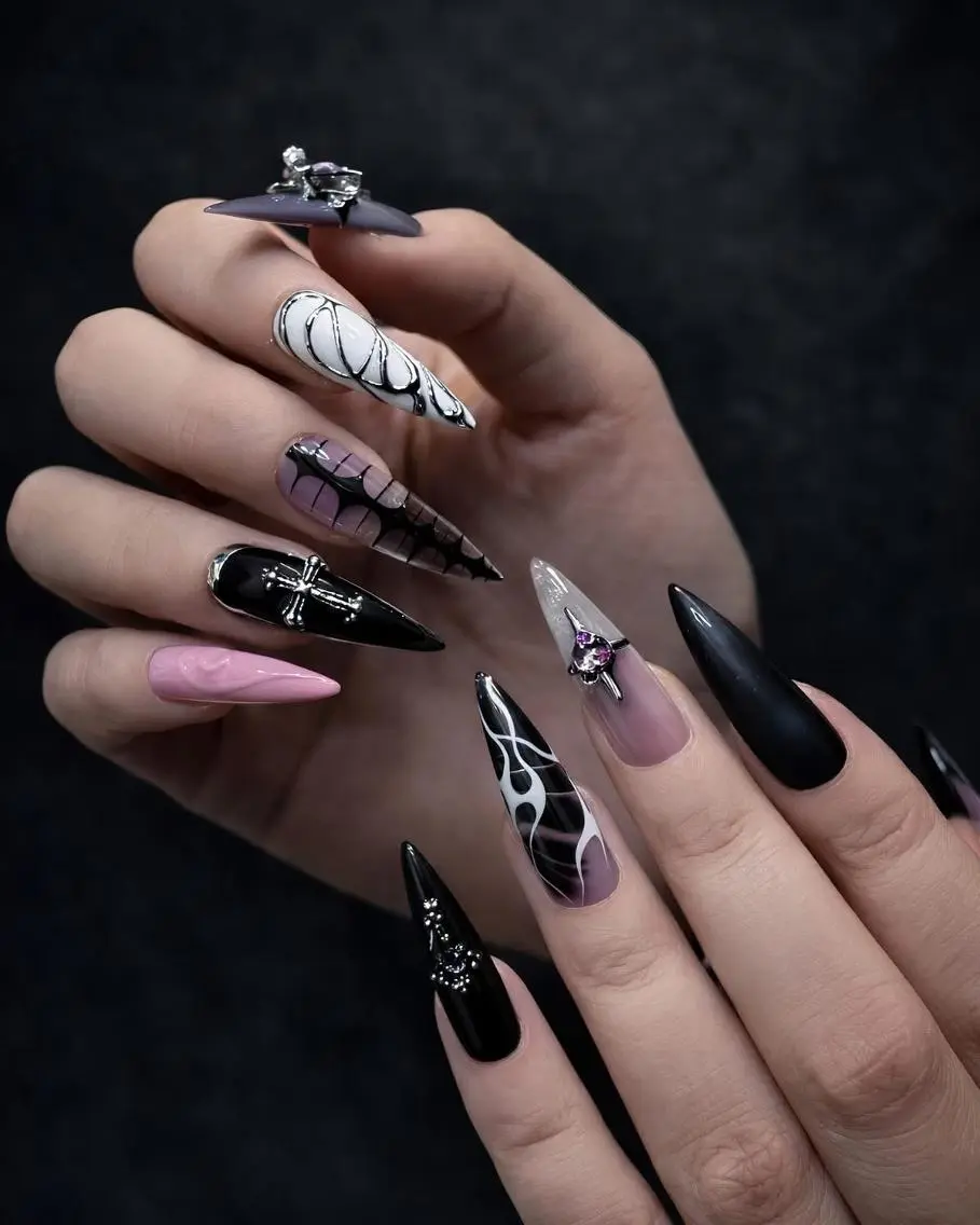 ネイル キラキラネイル 韓国ネイル 持ち込み ワンホンネイル ハンドネイル ハンドケア Nova Nail Salonのネイルデザイン