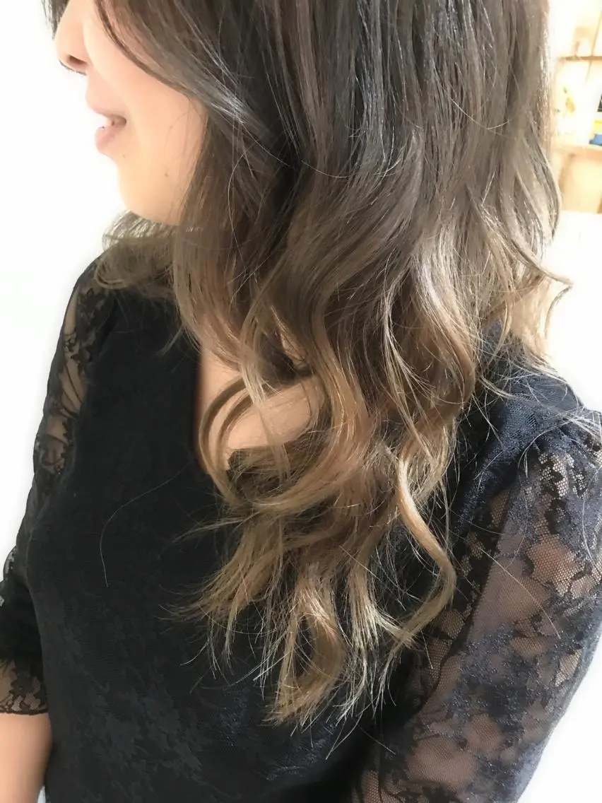 セミロング カラー グラデーションカラー filo   渋谷 Gishiのヘアスタイル