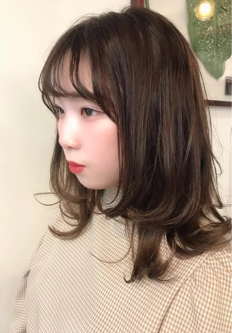 セミロング カラー レイヤーカット 小顔カット カット ヘアカラー トリートメント ヘアセット ✂️似合わせの魔術師 石田一樹✂️のヘアスタイル