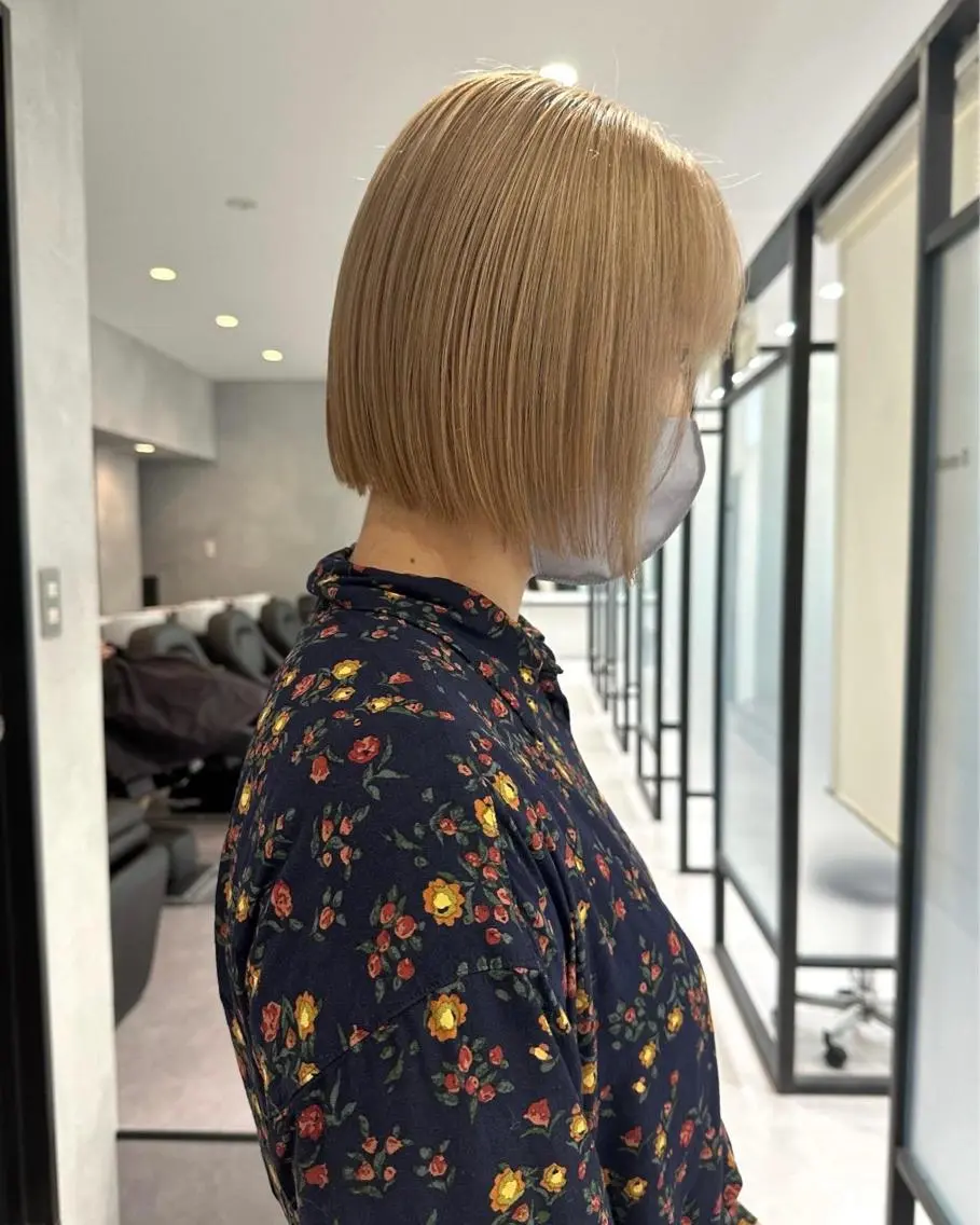 ショート カラー ベージュカラー ミルクティーベージュ ボブ 鈴木/ボブ/ ミルクティー/ピンクのヘアスタイル