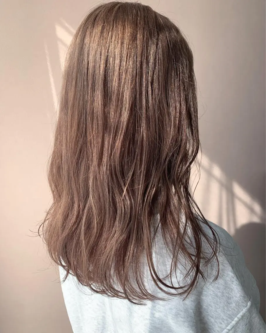 ロング カラー ベージュカラー ブリーチ ブラウンカラー ブラウンベージュ カット ヘアカラー トリートメント hubhair レイヤー/透明感のヘアスタイル