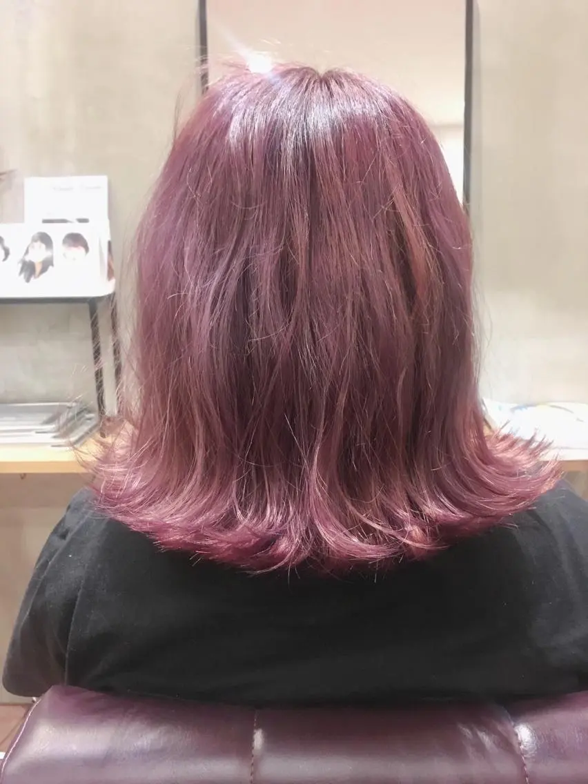 ミディアム カラー ヘアアレンジ ラベンダーカラー ラベンダーピンク ピンクカラー 栗林 実莉のネイルデザイン
