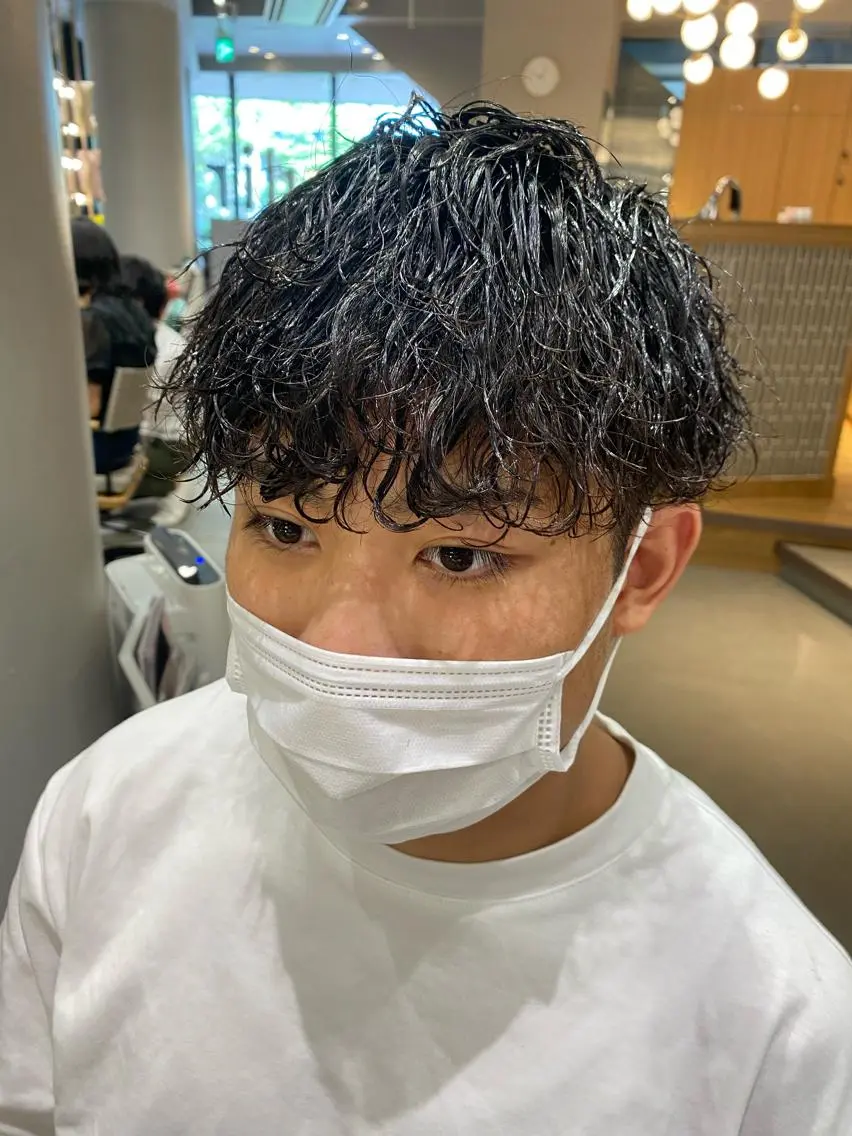 ミディアム パーマ メンズ unopulir 景山 凌のヘアスタイル