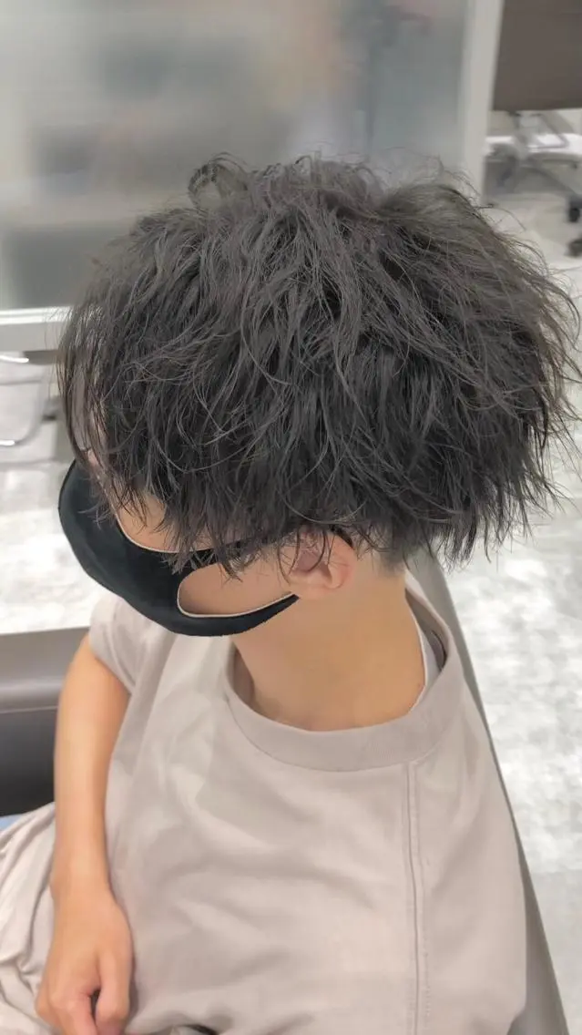 ショート カラー パーマ メンズ 萩原 丈のヘアスタイル