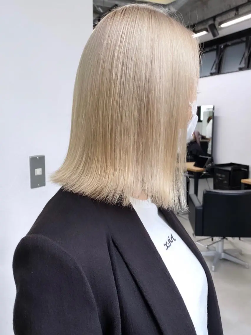 ミディアム カラー ヘアアレンジ ブリーチダブルカラー 元町三宮/三ノ宮のヘアスタイル
