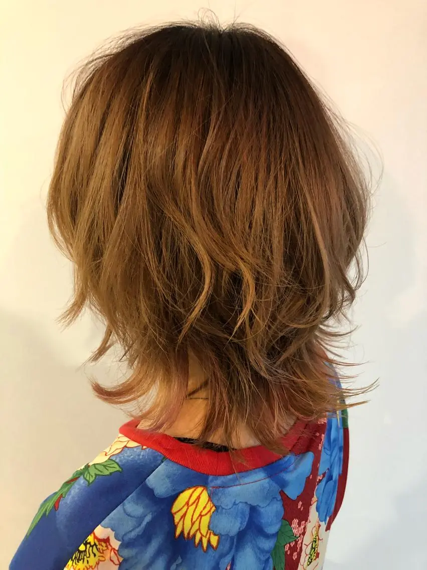 ミディアム 松浦 圭希のヘアスタイル