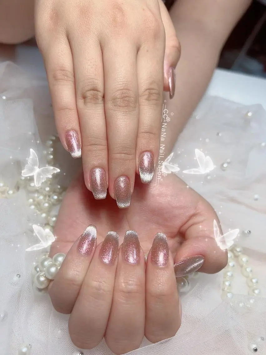 ネイル チークネイル フラッシュネイル ジェルネイル ハート キラキラネイル ハンドネイル 💎CC・NaNa 韓国風ネイル🌙Cのネイルデザイン
