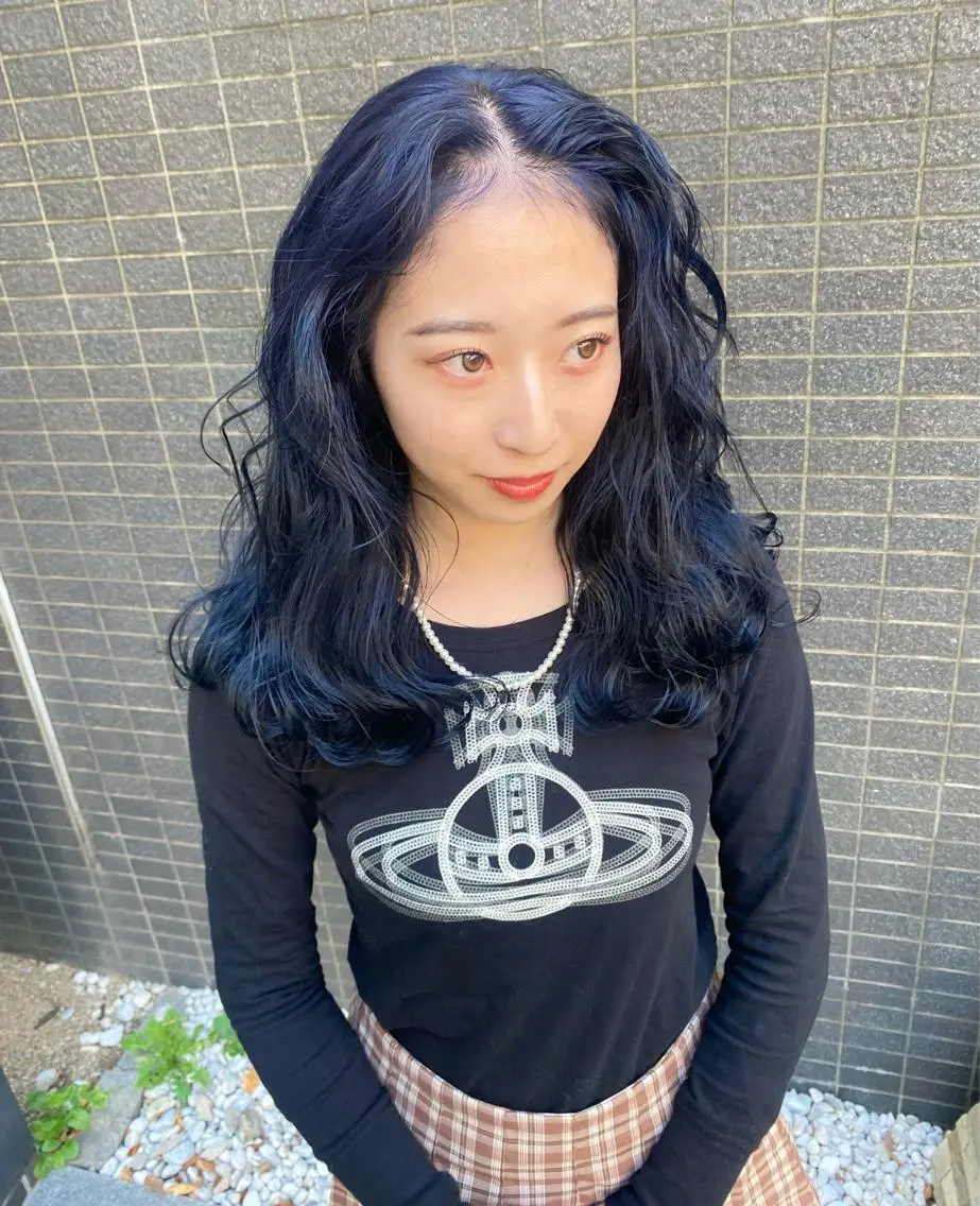 ロング カラー パーマ ヘアアレンジ デザインカラー/ボブ ブリーチカラー/ユリのヘアスタイル