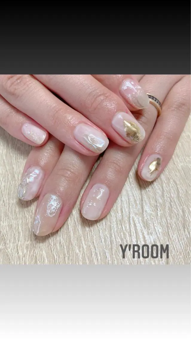 ネイル オーロラネイル フラッシュネイル フットネイル ジェルネイル 氷ネイル・うるうるネイル ハンドネイル YUKA （ネイリスト）のネイルデザイン