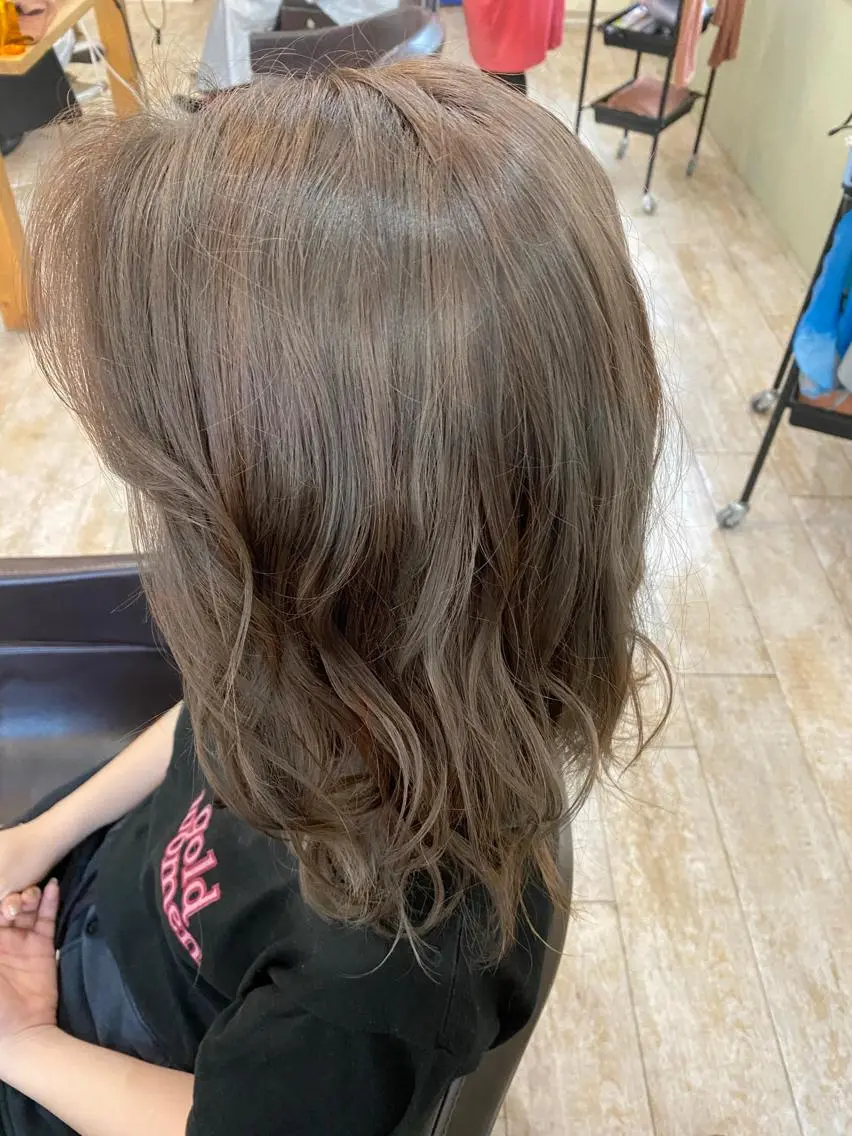 ミディアム カラー ヘアカラー トリートメント Agu hair 清尾 浩昭のヘアスタイル