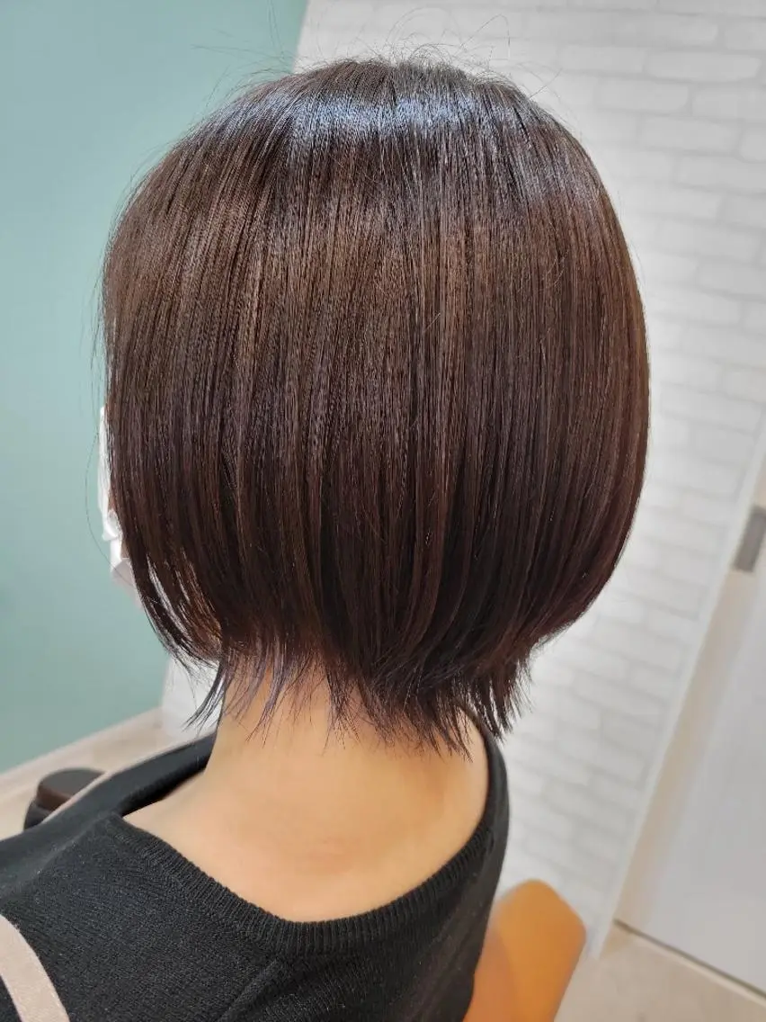 ショート カラー ボブ くびれヘア レイヤーカット 外ハネヘア カット ヘアカラー ハイライト/カラー ⭐中村真冬のヘアスタイル