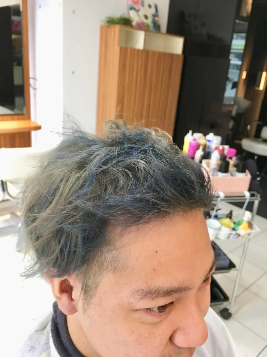 ショート カラー メンズ 縮毛矯正 トリートメント 白髪ぼかしハイライト 柳川拓哉のヘアスタイル