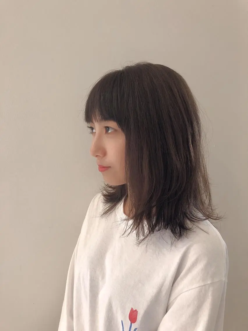 ミディアム カラー 似合わせカット 外ハネヘア 杉野 凜のヘアスタイル