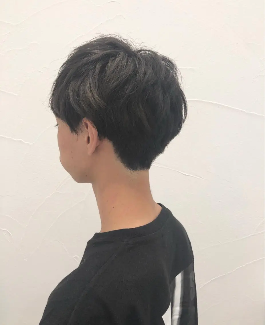 ショート カラー メンズ シルバー Ash中目黒店 榊間茜のヘアスタイル
