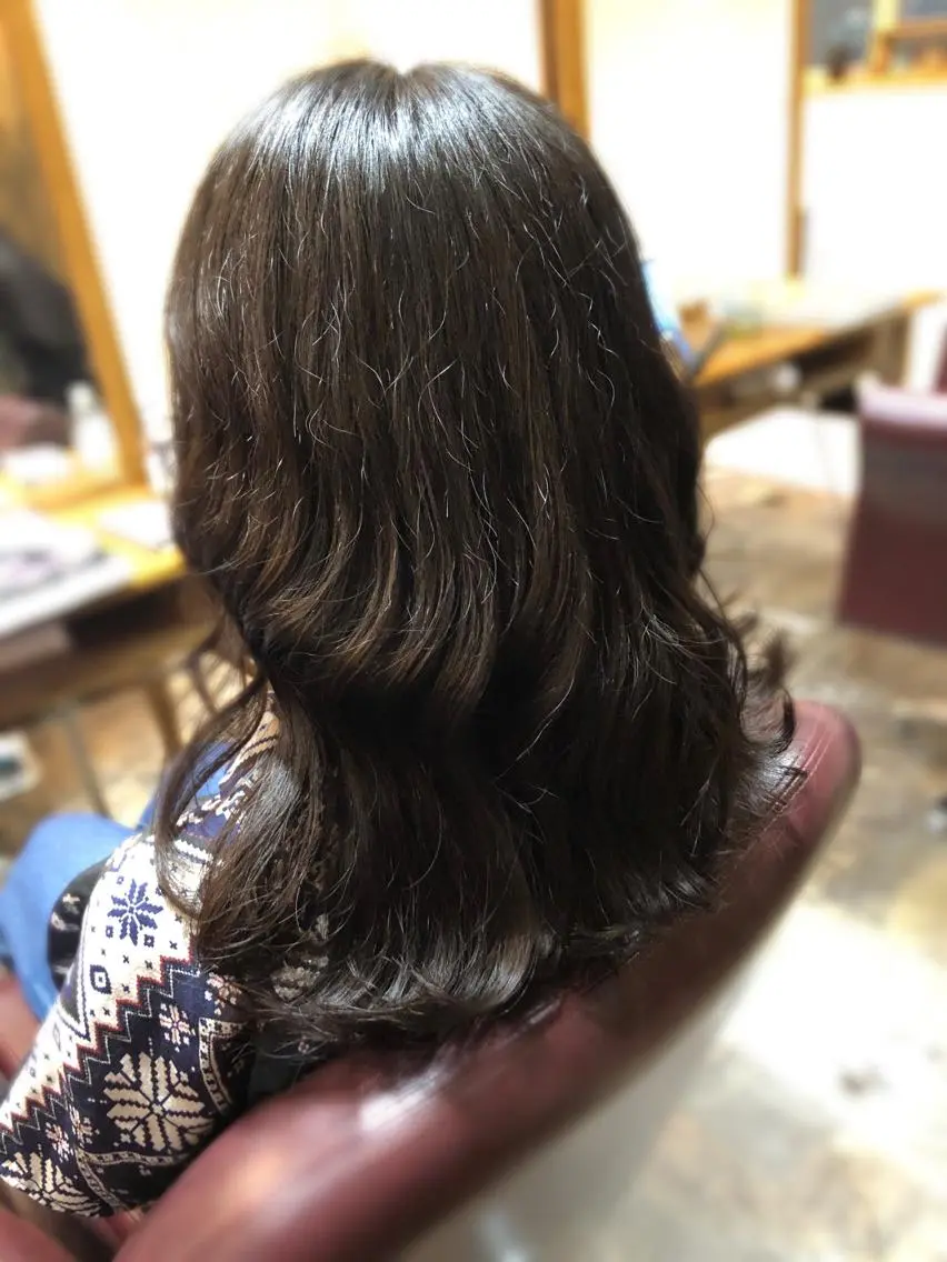 ミディアム みやもと まなみのヘアスタイル