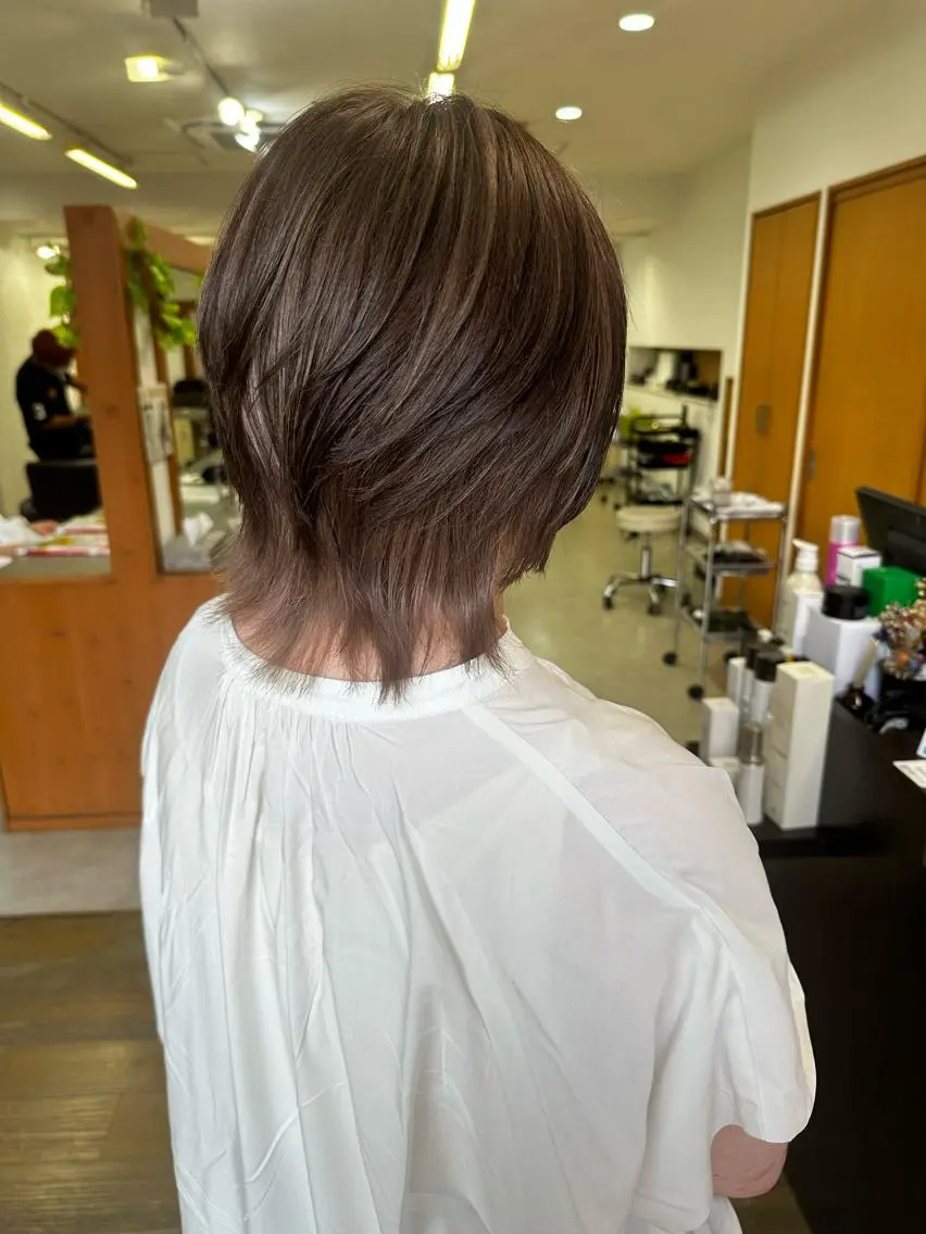 ミディアム カラー ハイライトカラー ハイライト カット ヘアカラー トリートメント ブリーチカラー🫧 森　凪沙のヘアスタイル