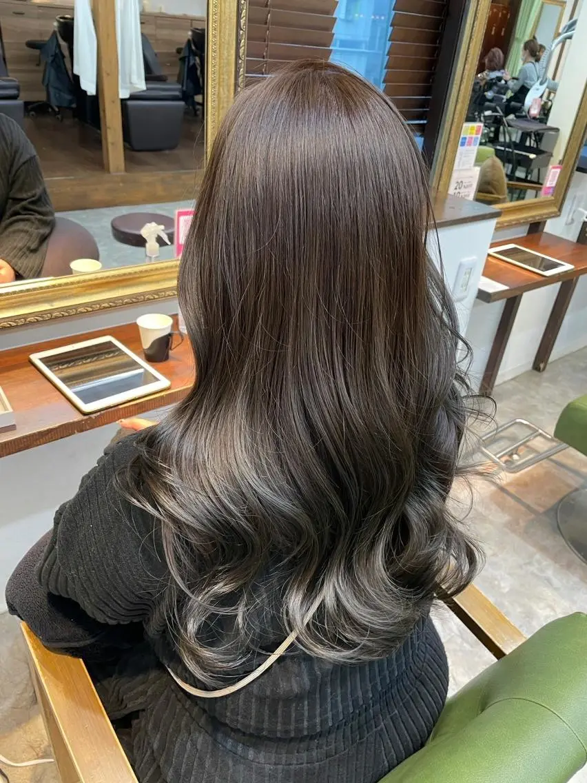 ロング カラー ショートボブ ボブ くびれヘア 顔周りカット ロング newi saLyu ネウィ　サリューのヘアスタイル