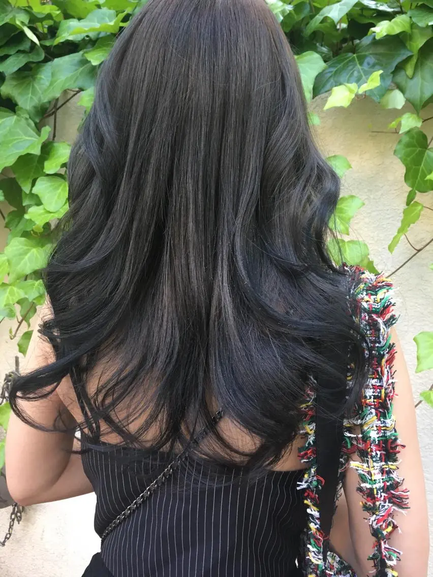 ミディアム カラー パーマ ヘアアレンジ 黒髪 ネイビーカラー きむえり/髪質改善 /うねり広がり改善のヘアスタイル
