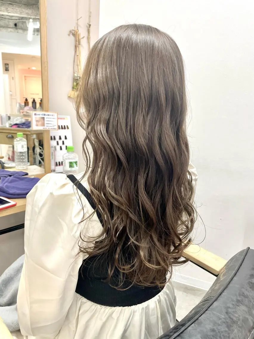 ロング カラー ブリーチなし透明感 🍀梅田・増田のヘアスタイル