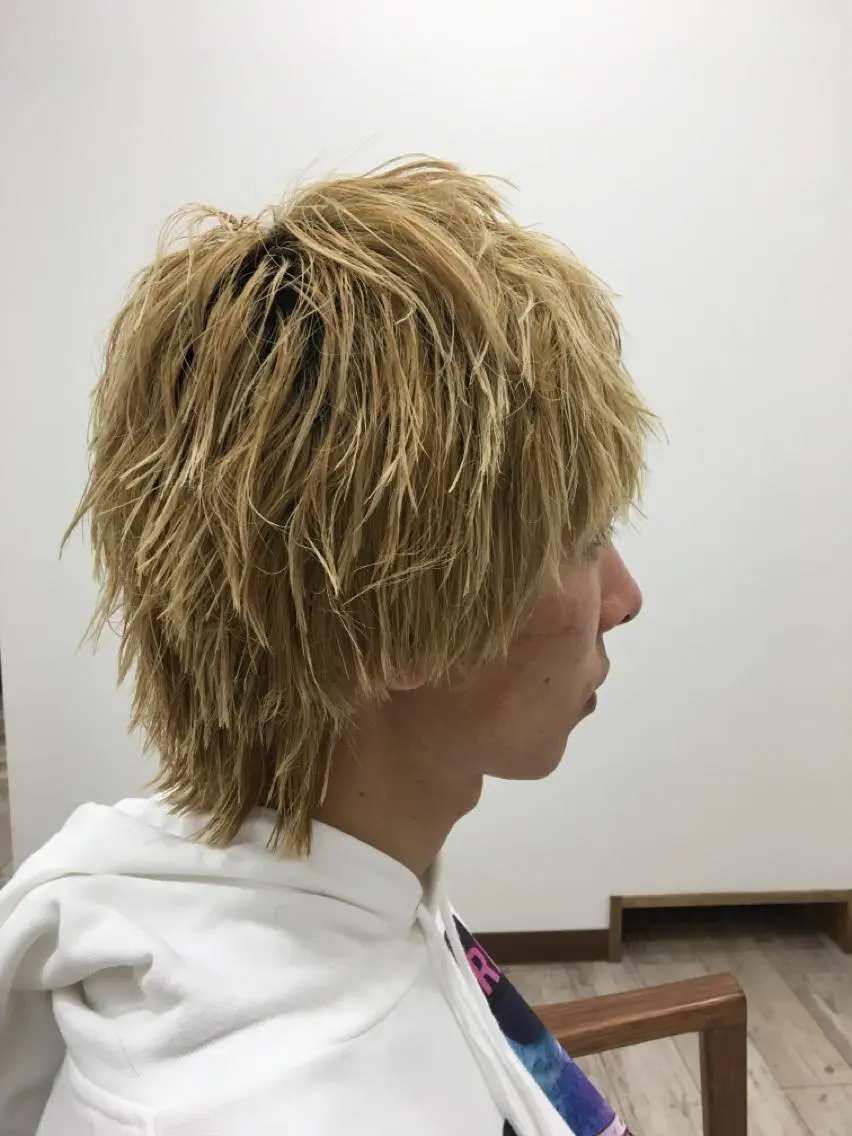 ショート メンズ マッシュウルフ マッシュ メンズウルフカット ウルフカット 長塚 翔也のヘアスタイル