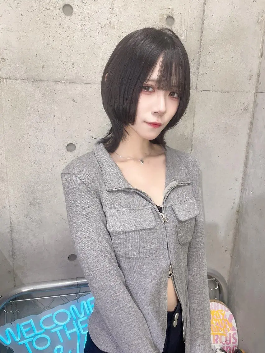 カラー ブリーチ/ウルフ特化 渋谷カルチャー交差点のヘアスタイル