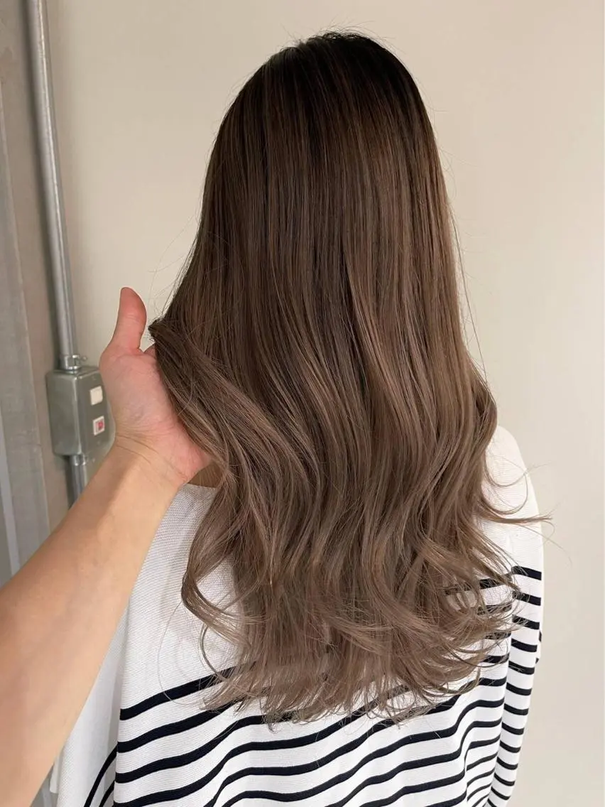 セミロング カット ヘアカラー トリートメント 【ブリーチ縮毛矯正】 TAKUMIのヘアスタイル