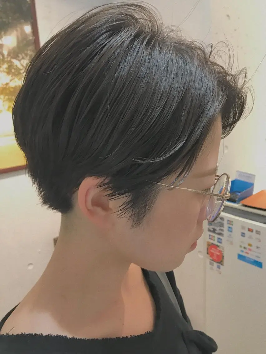 ショート カラー 代官山 ボブヘアーのヘアスタイル