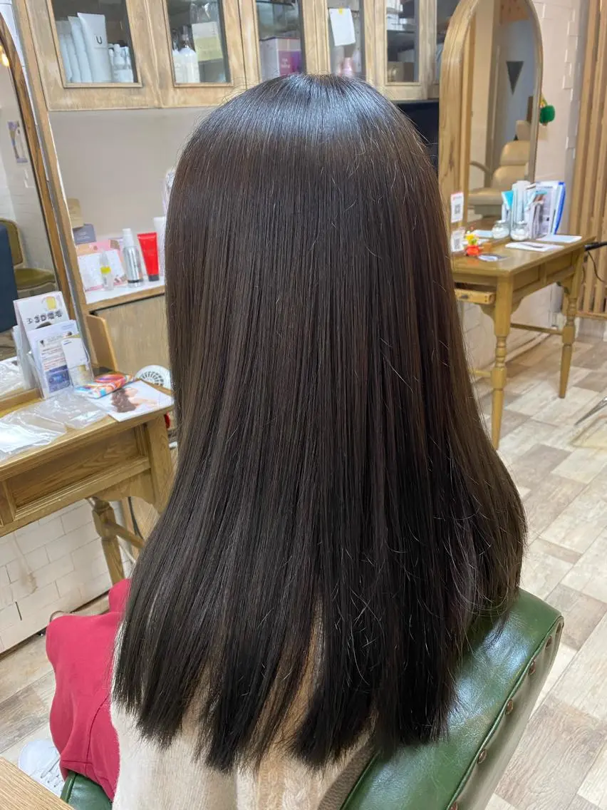 セミロング 髪質改善✨ 角谷　勇のヘアスタイル
