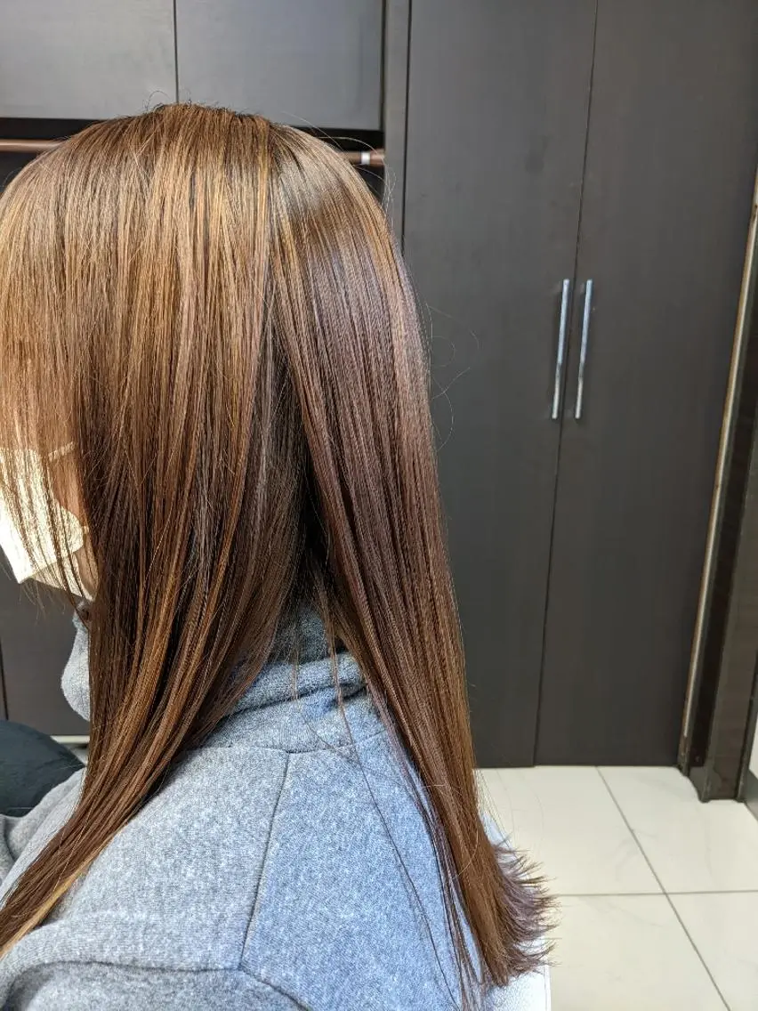 ロング カット 縮毛矯正 小嶺 麗華のヘアスタイル