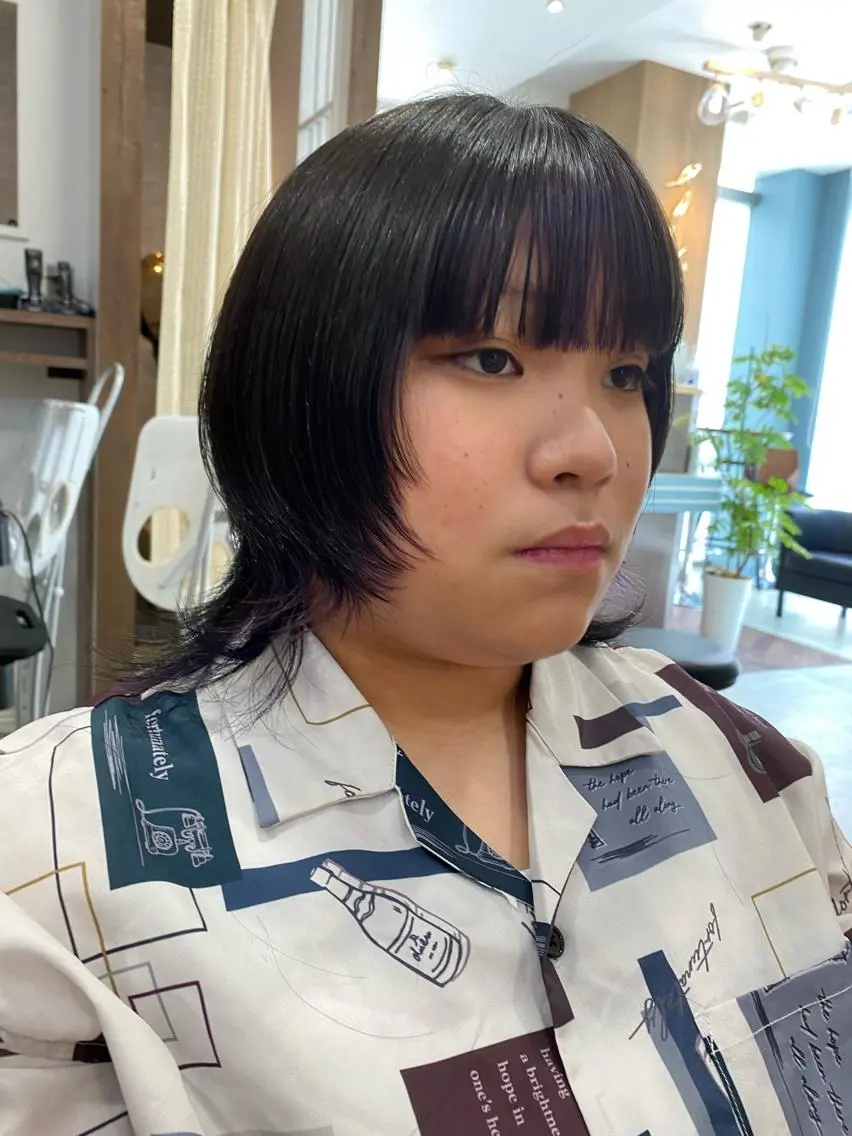 ショート カラー ショートヘア ウルフカット 横尾 歩のヘアスタイル