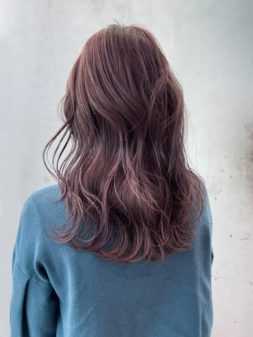 セミロング ITbyALBUM 八王子店のヘアスタイル