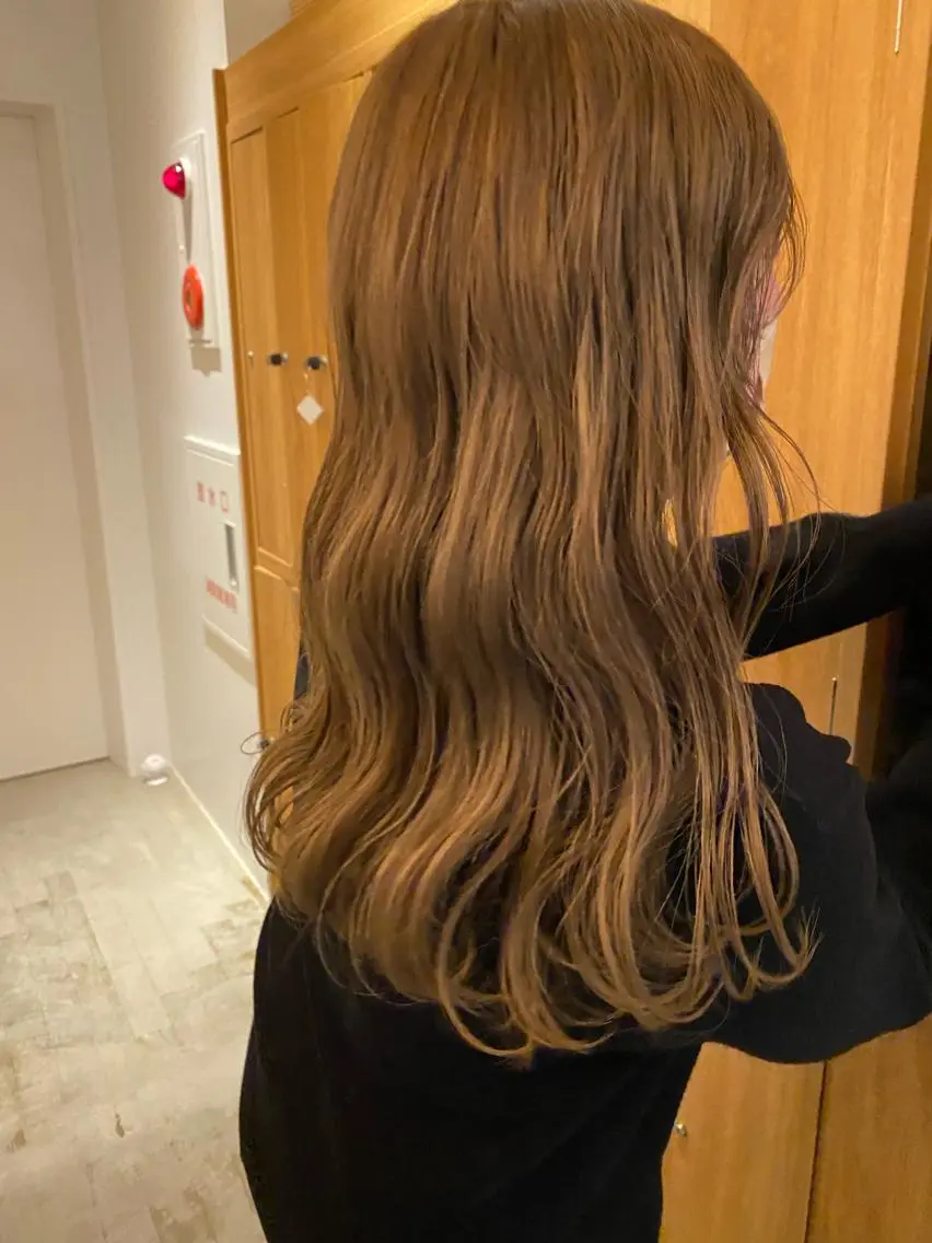 ミディアム カラー ブリーチ ケアブリーチ 砂原 ひよりのヘアスタイル
