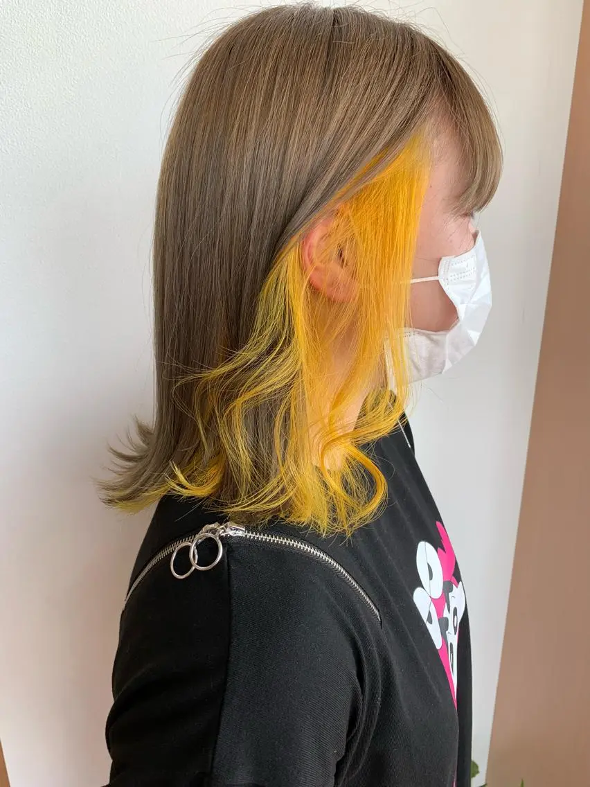 セミロング カラー イエローカラー ヘアカラー トリートメント karen ☺︎のヘアスタイル