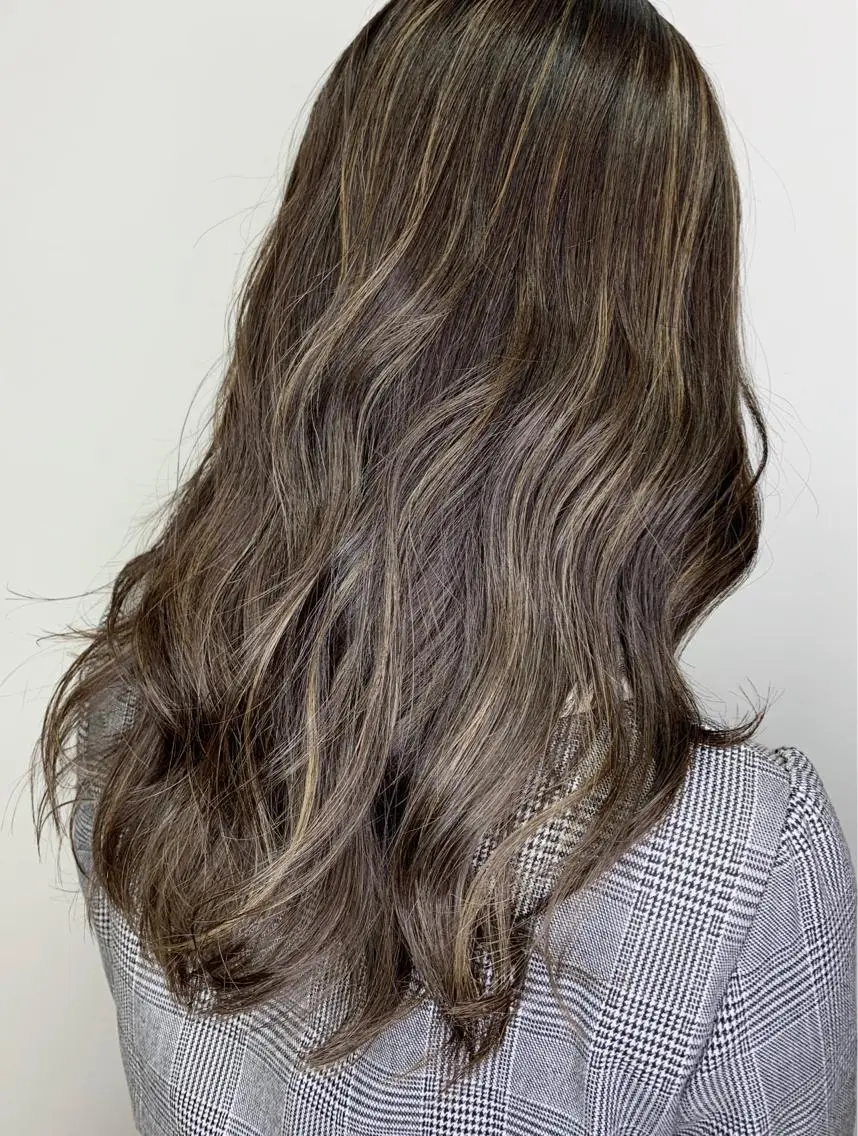 ロング レイヤー/艶髪カラー 森本くるみのヘアスタイル