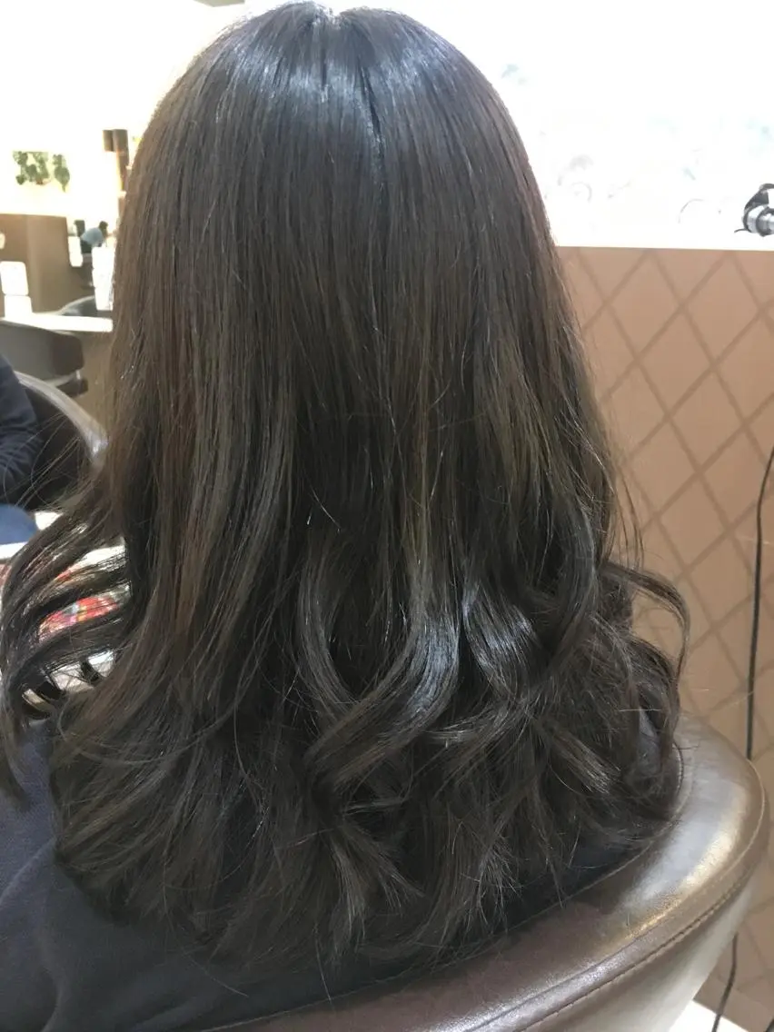 ロング 古林 理沙のヘアスタイル