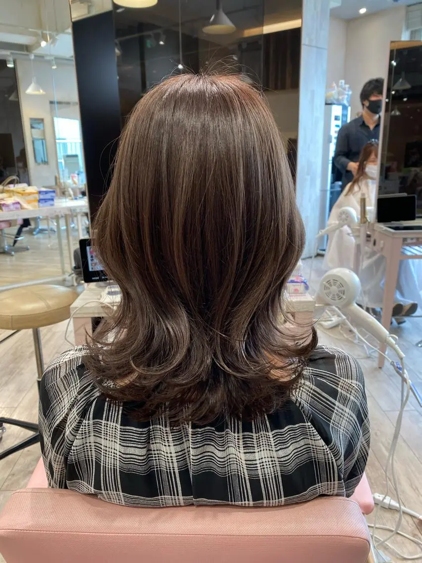 ミディアム カラー カット ヘアカラー トリートメント 顔まわりカット🌟 くびれヘア/寺門遥輝のヘアスタイル