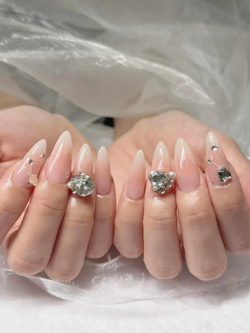 ネイル アートネイル オーロラネイル ブルー チークネイル フットネイル NAILS168 新大久保店のネイルデザイン
