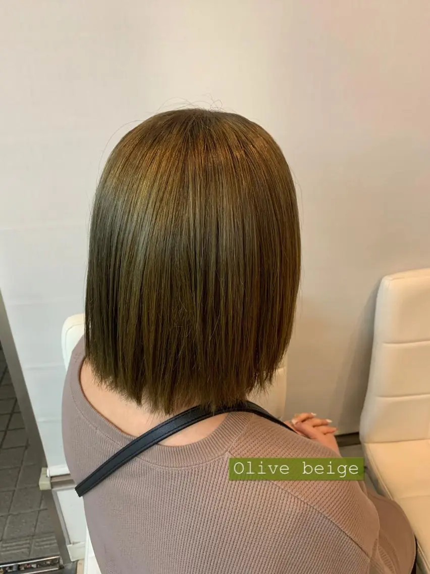 ミディアム カラー ベージュカラー ブリーチ 透明感カラー オリーブベージュ ✂︎レディース のメンズカット屋さんのヘアスタイル
