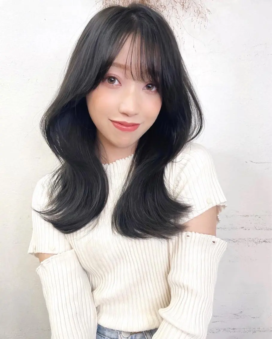カラー レイヤーカット、 大人可愛い　中村美羅のヘアスタイル