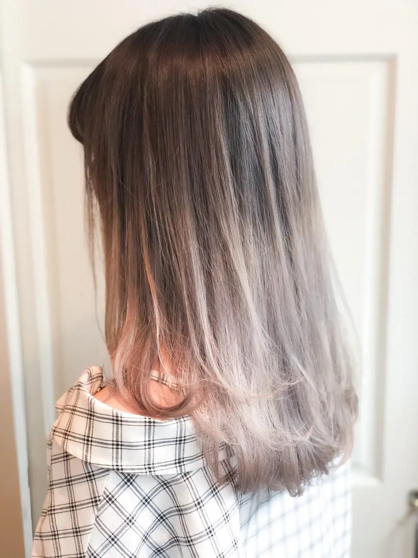 セミロング カラー ブリーチ グラデーションカラー ヘアカラー トリートメント 🧡ショートの達人 🧡SHOのヘアスタイル