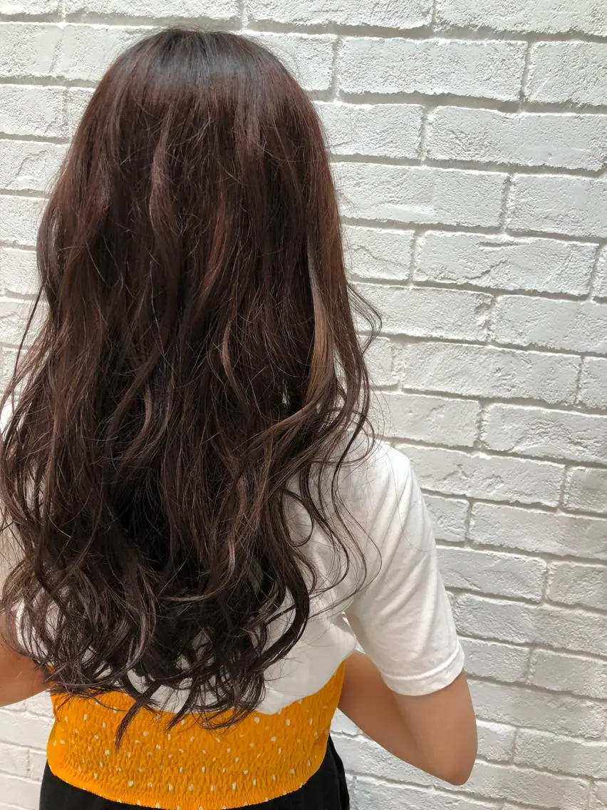 ロング カラー 韓国レイヤー×艶髪 ハイトーンRyukiのヘアスタイル