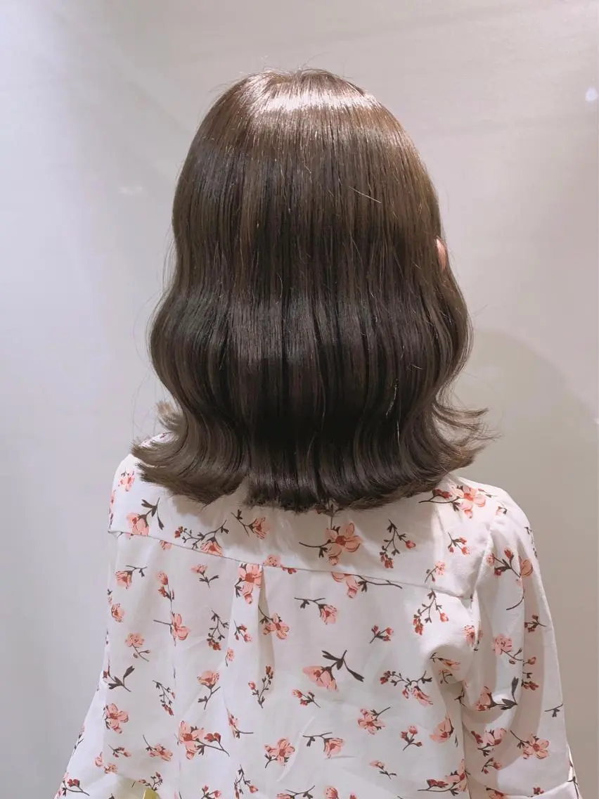 ミディアム カラー ヘアアレンジ 柔らか垢抜けｶﾗｰと ｶｯﾄ🫧ASUKAのヘアスタイル