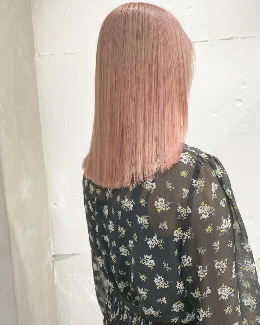 ミディアム カラー ヘアアレンジ 切りっぱなしボブ ミディアムパーマ アッシュ アッシュグレー バレイヤージュ ササキカズマ〻透明感 〻色落ち〻赤み消しのヘアスタイル