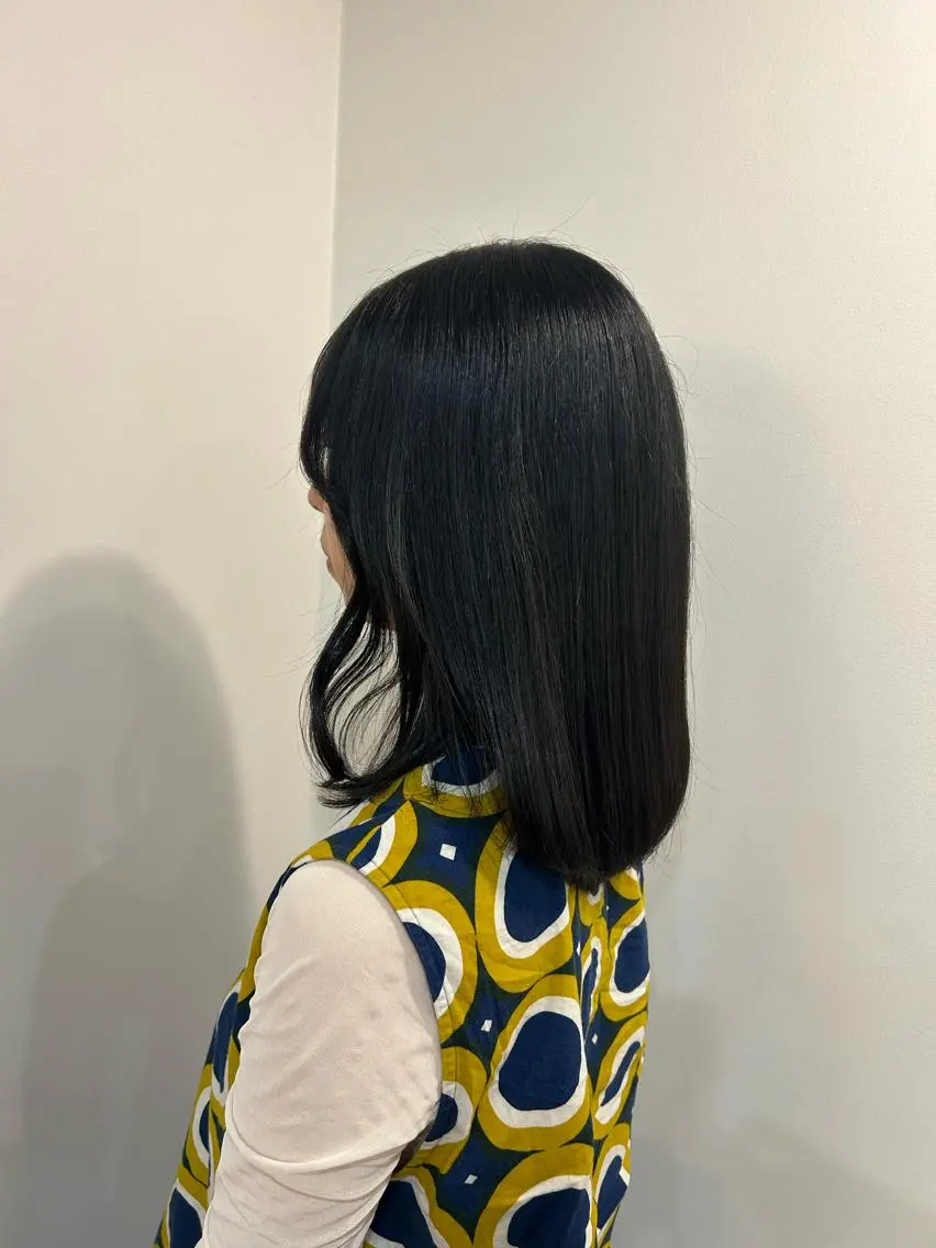 セミロング カット 透明感カラー/ 髪質改善✨️🎀萌愛のヘアスタイル