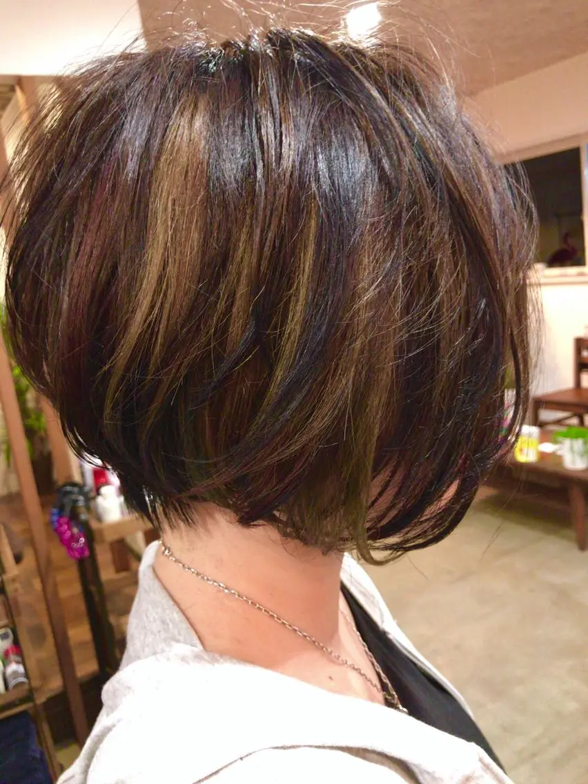 ショート カラー デザインカラー レイヤーカット匠 イソザキノリユキのヘアスタイル
