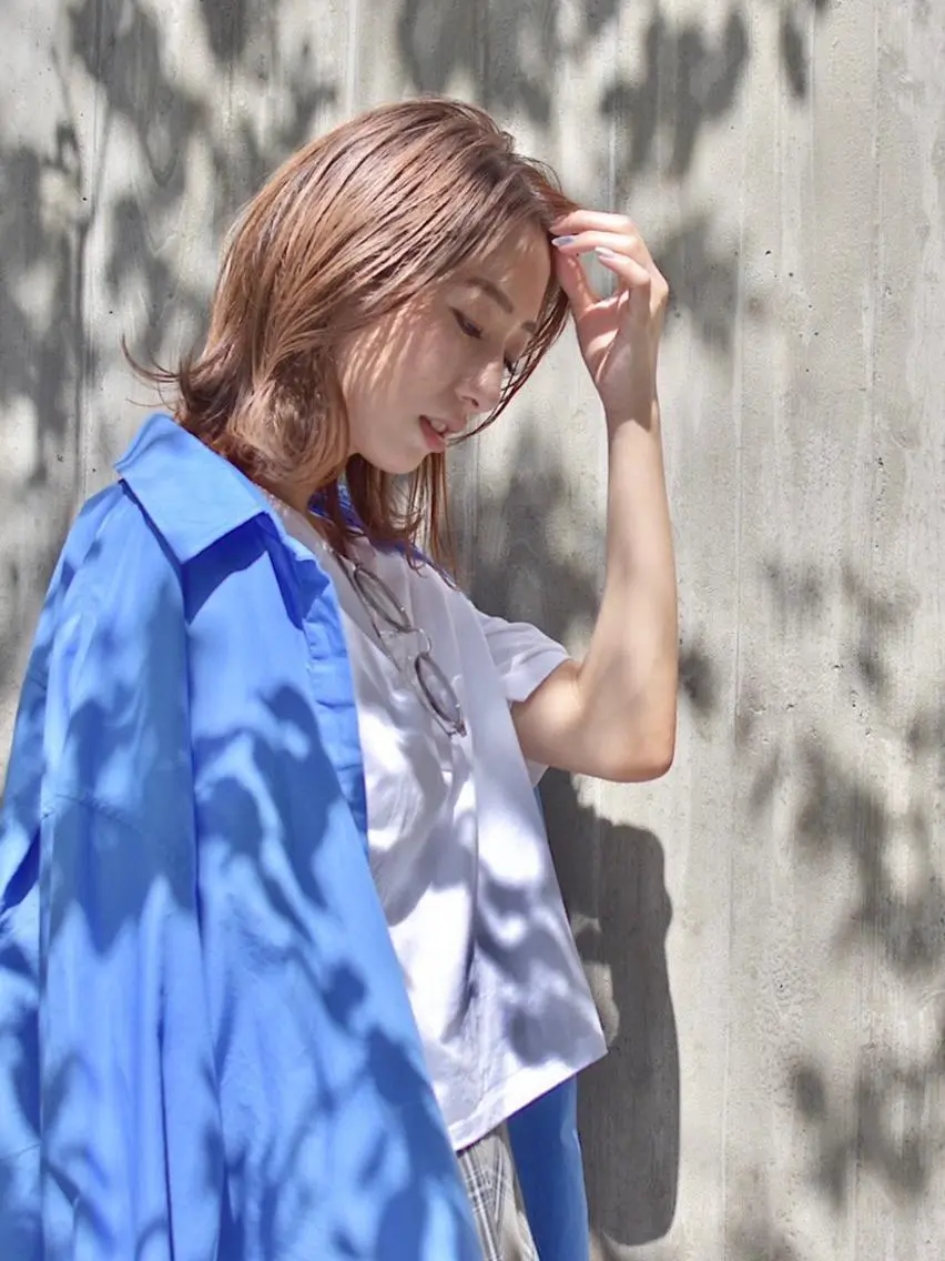 ミディアム アッシュ 外国人風カラー ハイライト 髪質改善 韓国風ヘア カット ヘアカラー トリートメント Lino by hoNuaのヘアスタイル