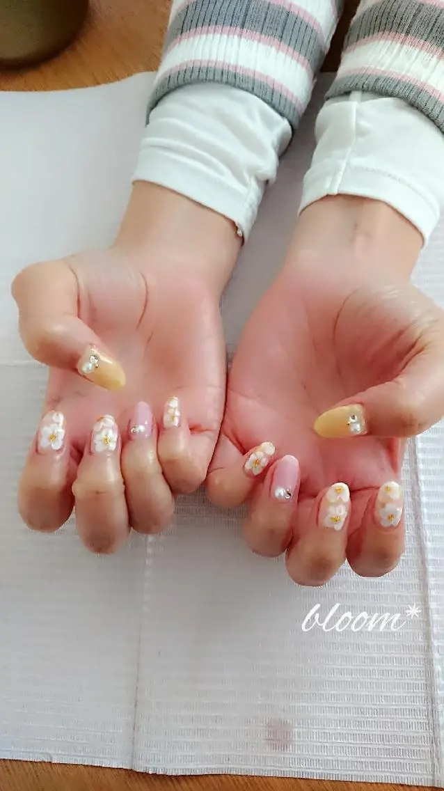 ネイル フラワーネイル 春ネイル bloom *のネイルデザイン