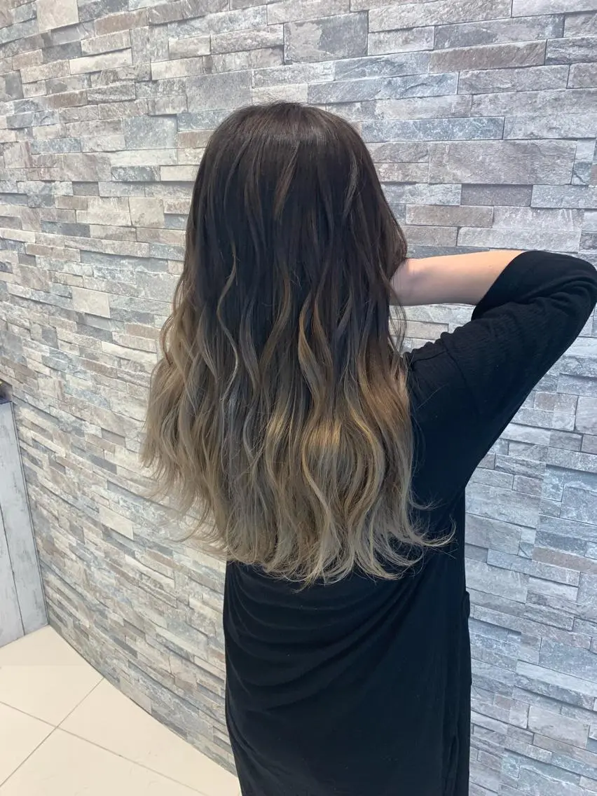 ミディアム カラー ヘアカラー カラーと言ったら SAWARAのヘアスタイル